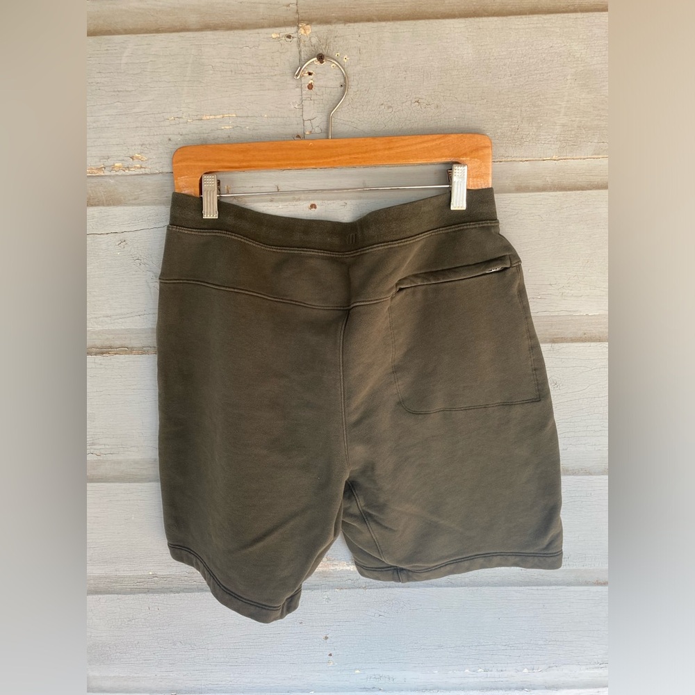 Lululemon Relaxed-Fit French Terry Short 9"
Large - Picture 4 of 6